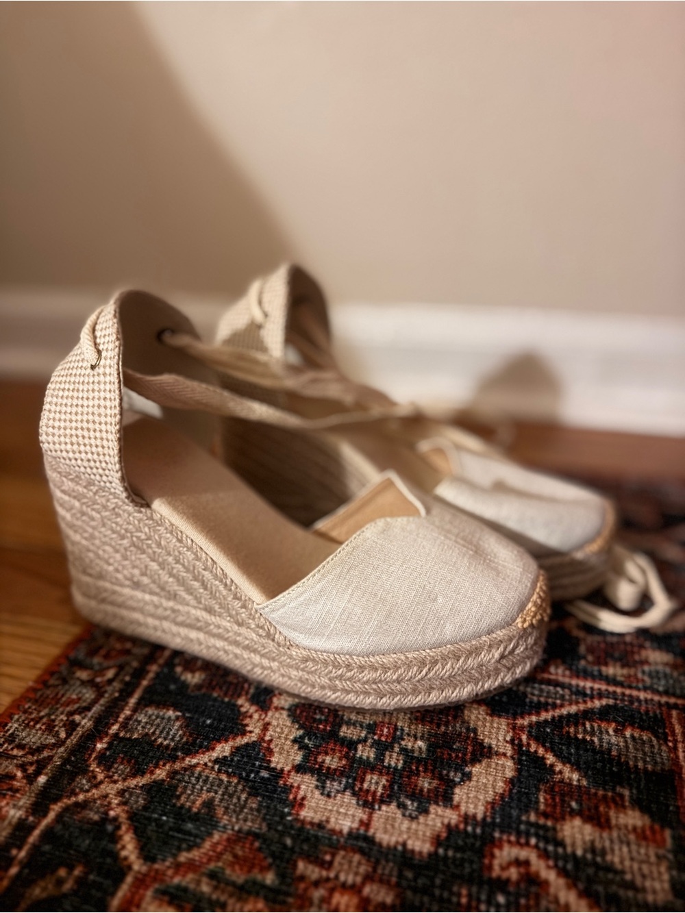 Women’s Espadrille Wedge Sandals - white